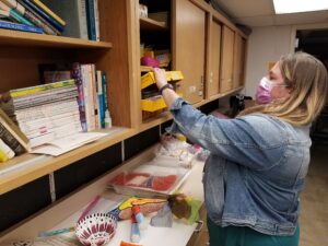 WVU professor teaches art as therapy